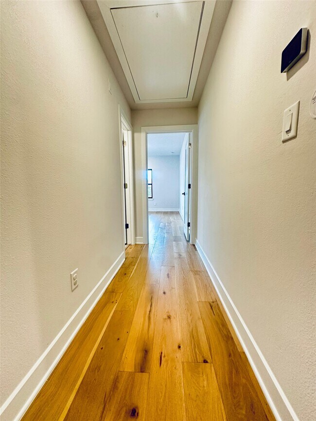 Building Photo - 6 Gentle Branch Pl