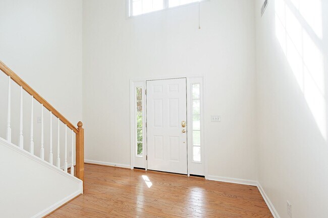 Building Photo - Pet-Friendly 4 Bedroom Home in Forest Lakes South