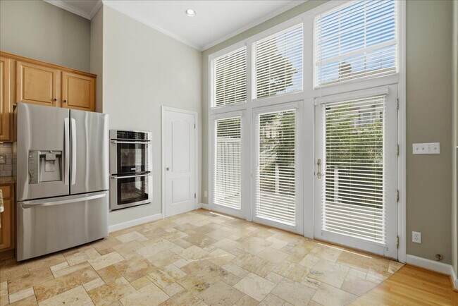 Building Photo - Elegant Corner-Lot Home with Spacious Living in Great Oak