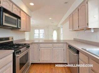 Building Photo - 6 Harleston St