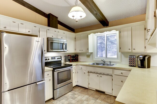 Building Photo - 163 Upper Lea Ln
