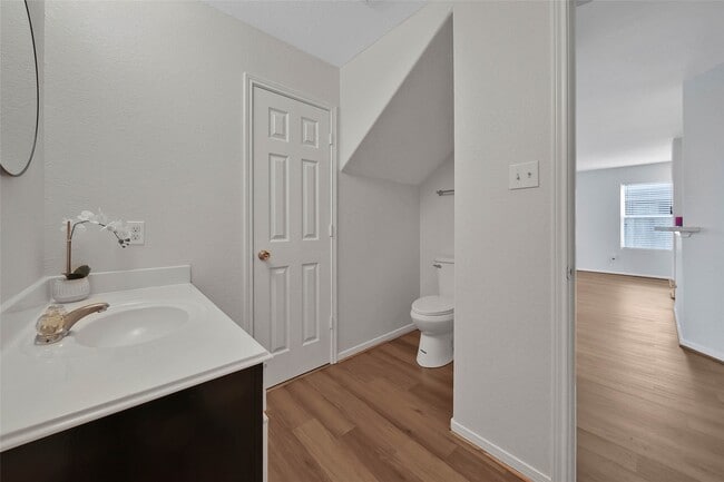 Building Photo - 3022 Madison Elm St