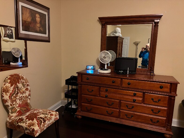 Building Photo - 2169 Talmage Dr