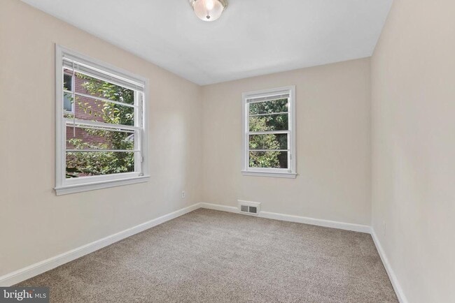 Building Photo - 4145 6th St S