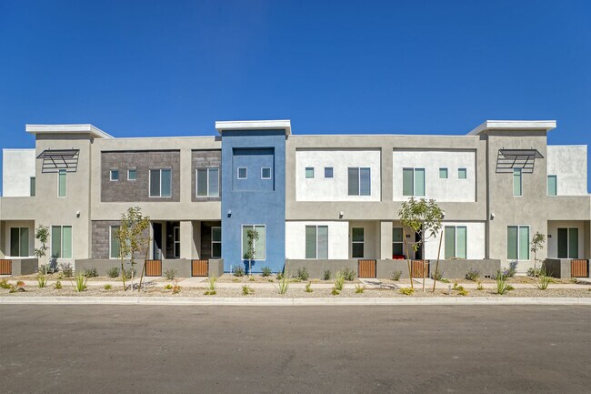 Building Photo - BB Living Val Vista