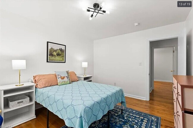 Building Photo - HALF OFF first month's rent - 2 bedroom/1.5 bathroom townhome in Ardmore