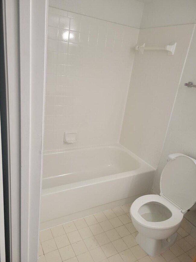 Building Photo - 2445 SW 18th Terrace