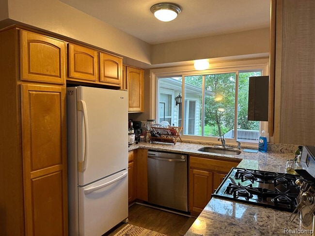 Building Photo - 22734 Chestnut Tree