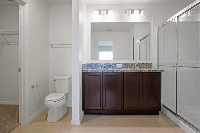 Building Photo - 608 Royal Palm Dr