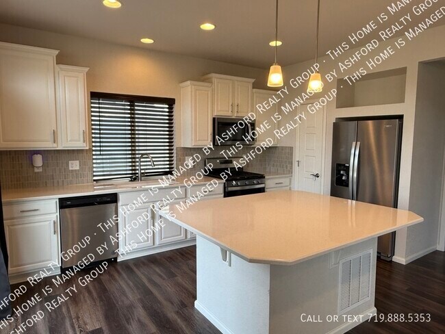 Building Photo - 6044 Callan Dr