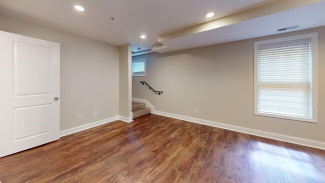 Building Photo - 60 Holworthy St