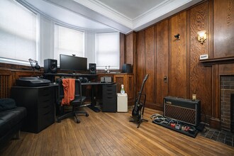 Building Photo - 52 Fenway