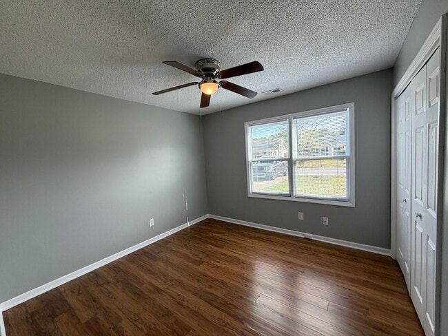 Building Photo - RENTAL HOME 3BD/2BTH