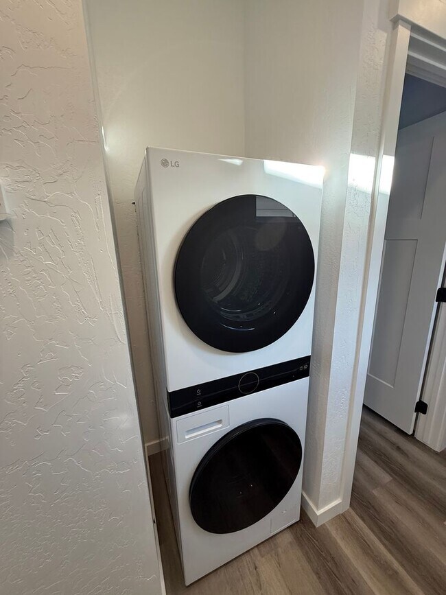 Building Photo - 3710-3712 E Liberty Ave