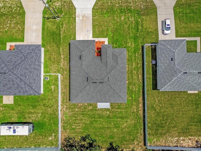 Building Photo - 4717 SW 166th Ln