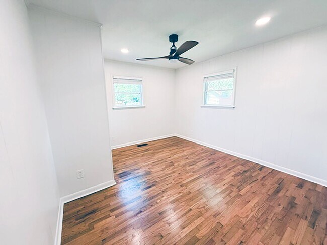 Building Photo - Home for Rent in Benton!