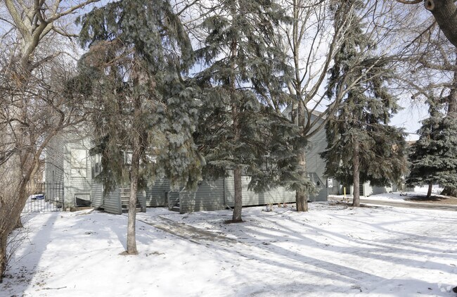 Building Photo - Seven Spruce