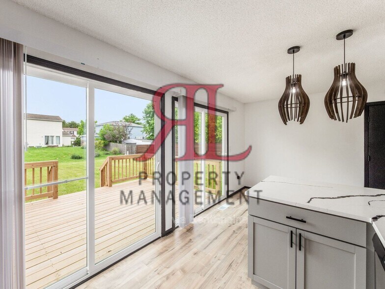 Building Photo - 5932 Waterview Dr