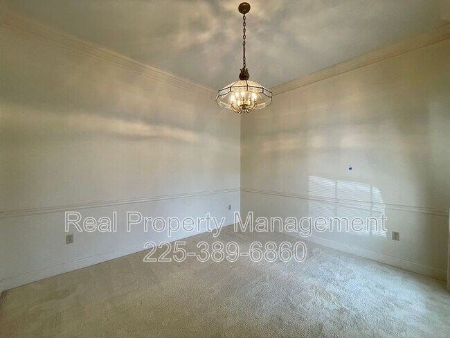 Building Photo - 1022 Wooddale Blvd