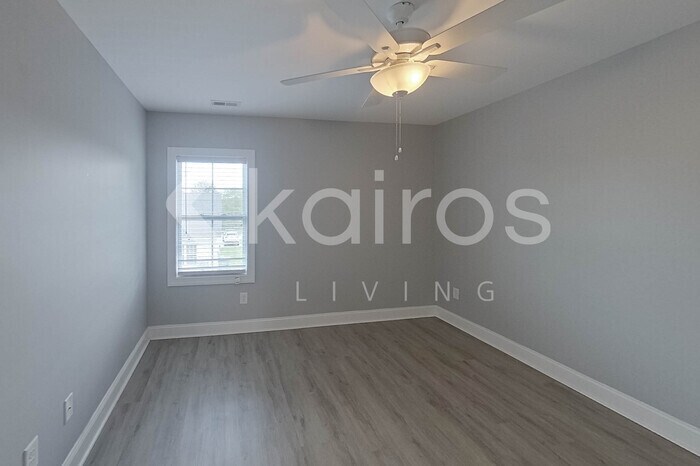 Building Photo - 3709 Oak Leaf Wy