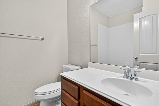 Building Photo - 510 Carson Ridge Dr