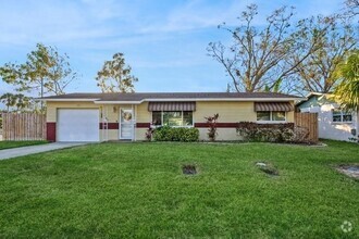 Building Photo - 7000 52nd Ln N
