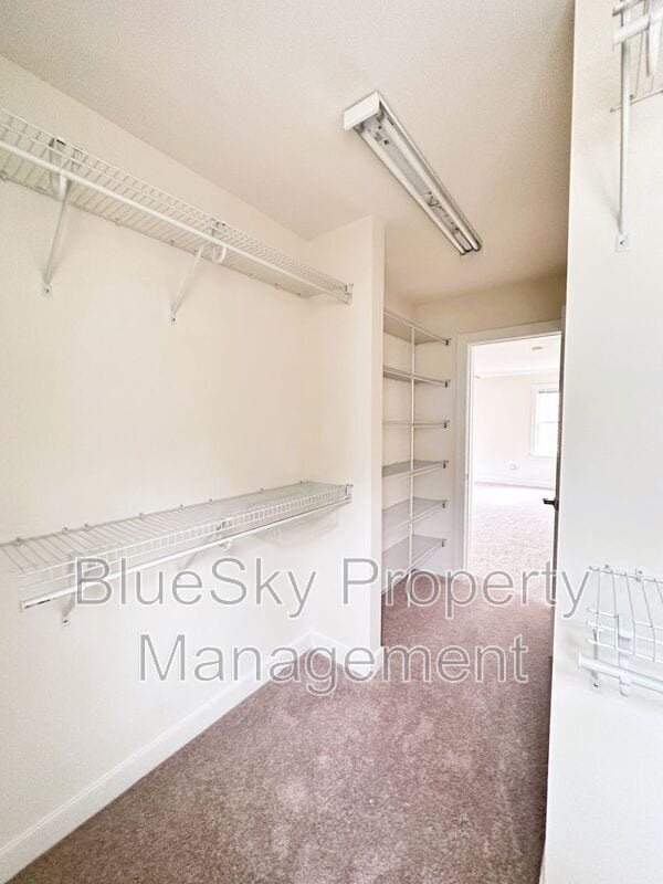 Building Photo - 948 Raymond Rd