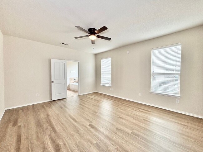 Building Photo - 3314 Candleside Dr