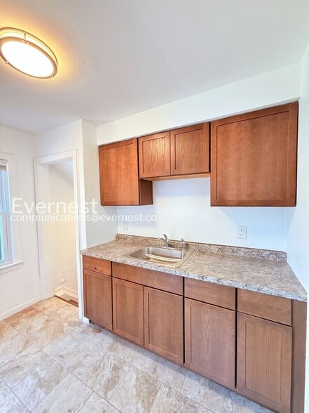 Building Photo - 10620 McKinney St