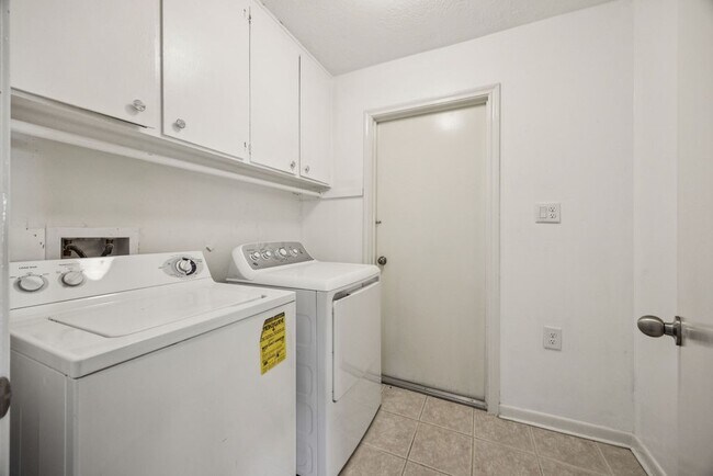 Building Photo - 12826 Westmere Dr