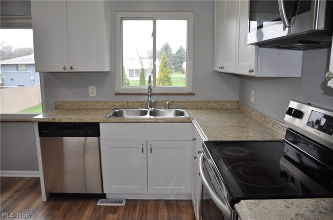 Building Photo - 539 Royer Ave NW