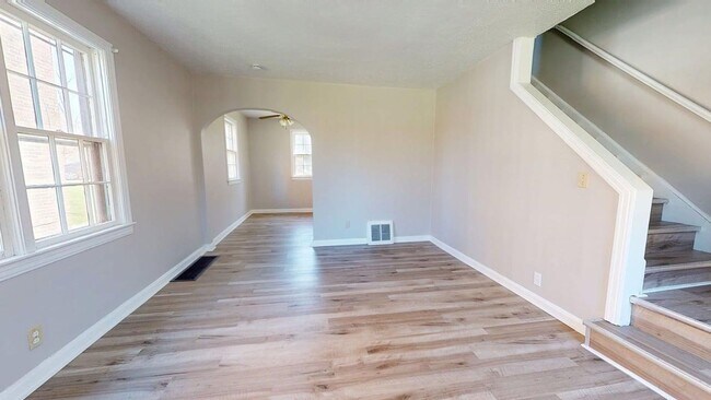 Building Photo - 1732 Spring Ave NE