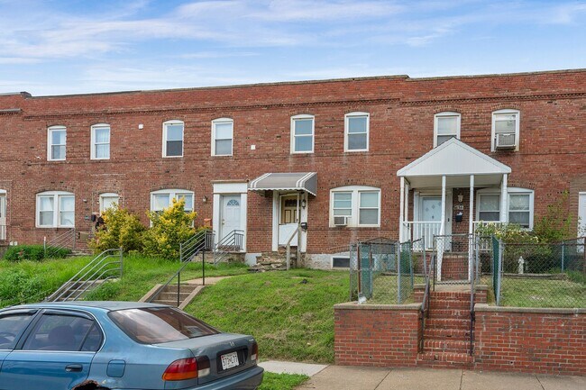 Building Photo - 1136 Steelton Ave