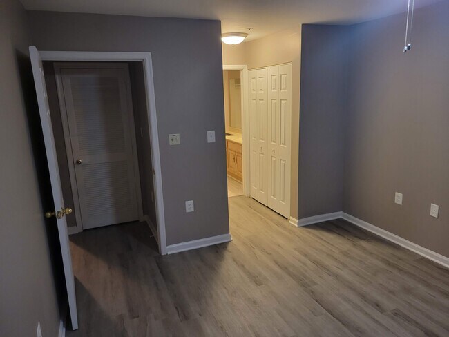Bedroom 1 - 4411 Silverbrook Ln