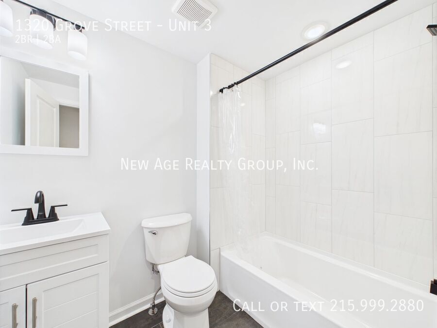 Building Photo - 1320 Grove St