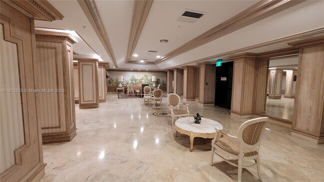 Building Photo - 6039 Collins Ave