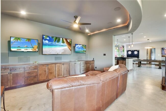 Building Photo - 4212 Serene Hills Dr