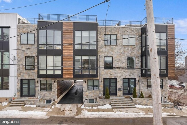 Building Photo - 311 Delmar St