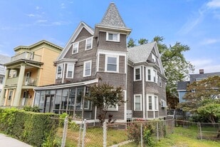 Building Photo - 249 Park St