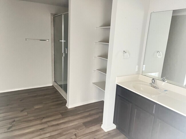 Building Photo - Rental Home In Excellent Condition