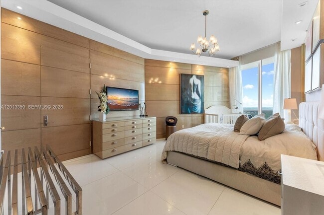 Building Photo - 15811 Collins Ave