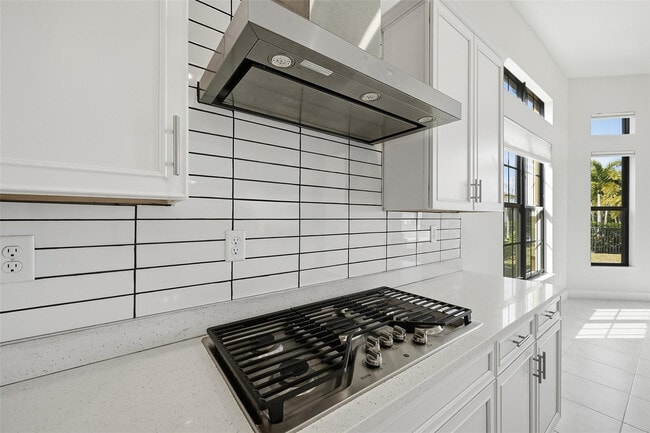 Building Photo - 7818 Rowan Terrace