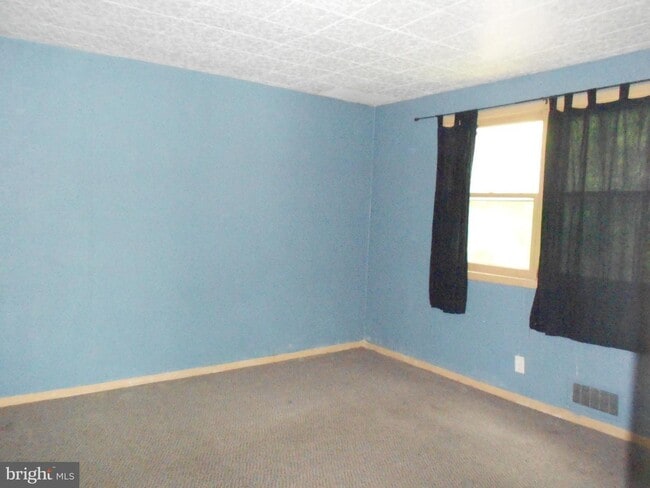 Building Photo - 5619 Beaver Dam Rd