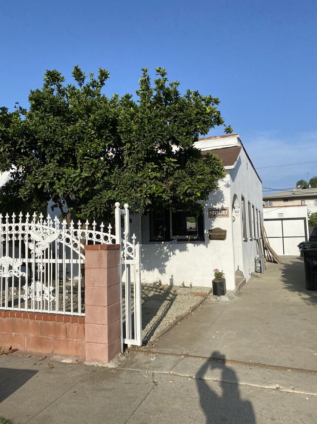 street view - 2905 S Redondo Blvd