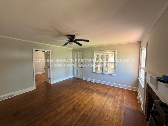 Building Photo - 1102 Ebenezer Ave Ext