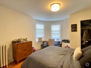 Building Photo - Spacious two bedroom in Brookline