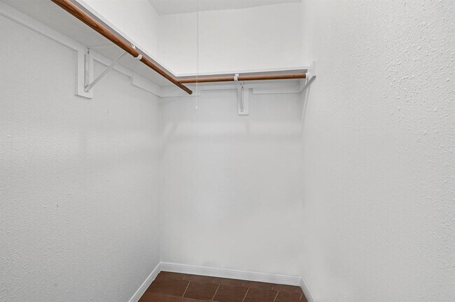 Building Photo - 1925 Ojeman Rd