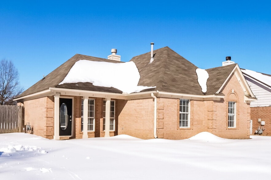 Building Photo - 5596 Walden Valley Cove