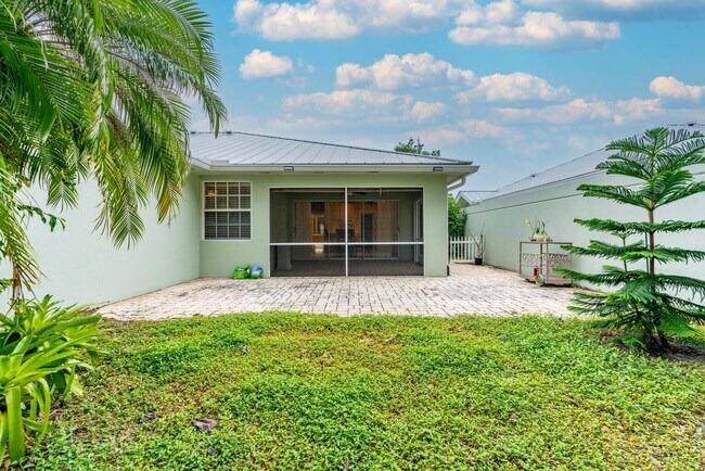Building Photo - 1625 SW Waterfall Blvd