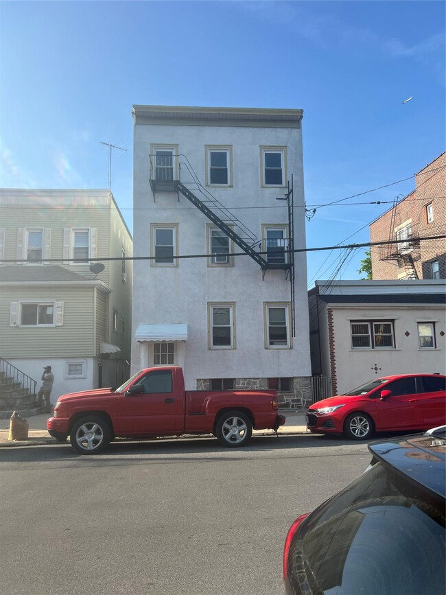 Primary Photo - 311 Union Ave